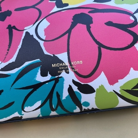 Michael Kors Collection Bancroft Medium Floral Calf Leather Shoulder Bag - Picture 11 of 12